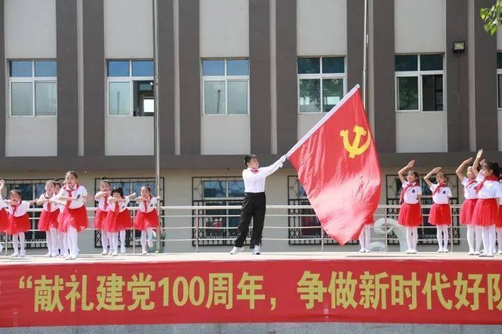一个女的心情不好怎么安慰她?- 冷知识分享平台
